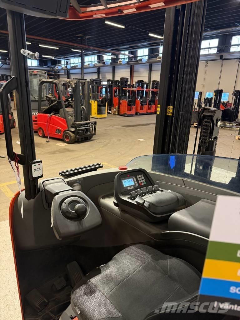 BT truck RRE 200HE شاحنة مناولة