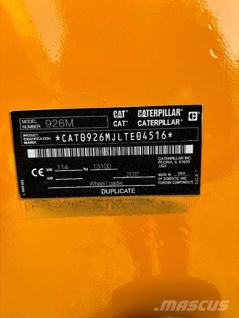 CAT 926M لوادر صغيرة
