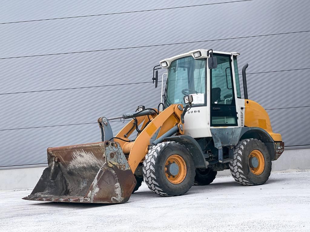 Liebherr L 506 لوادر بعجل