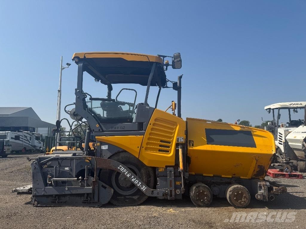 Vögele Super 1803-3i معدات السفلتة