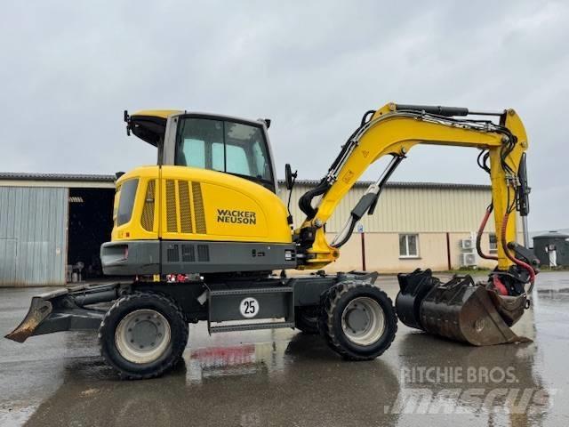 Wacker Neuson EW 65 حفارات بعجل
