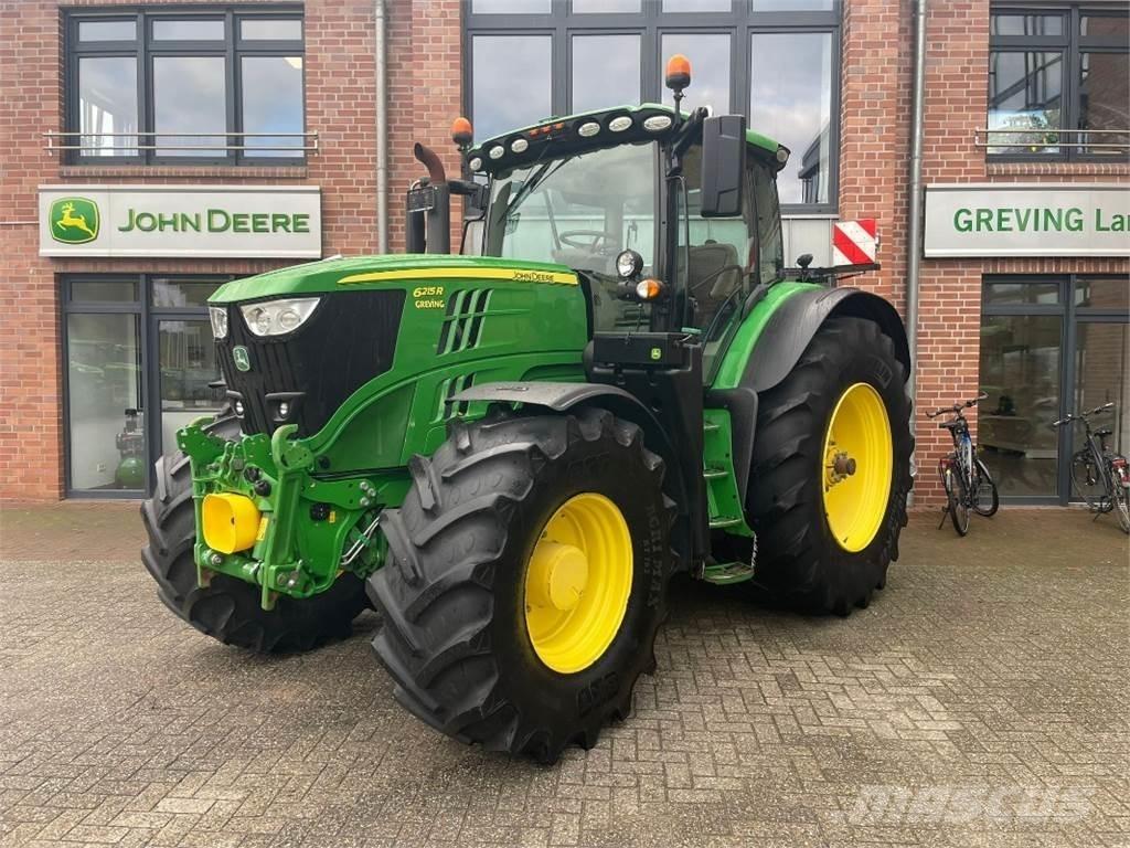 John Deere 6215R الجرارات