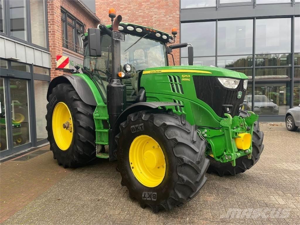 John Deere 6215R الجرارات