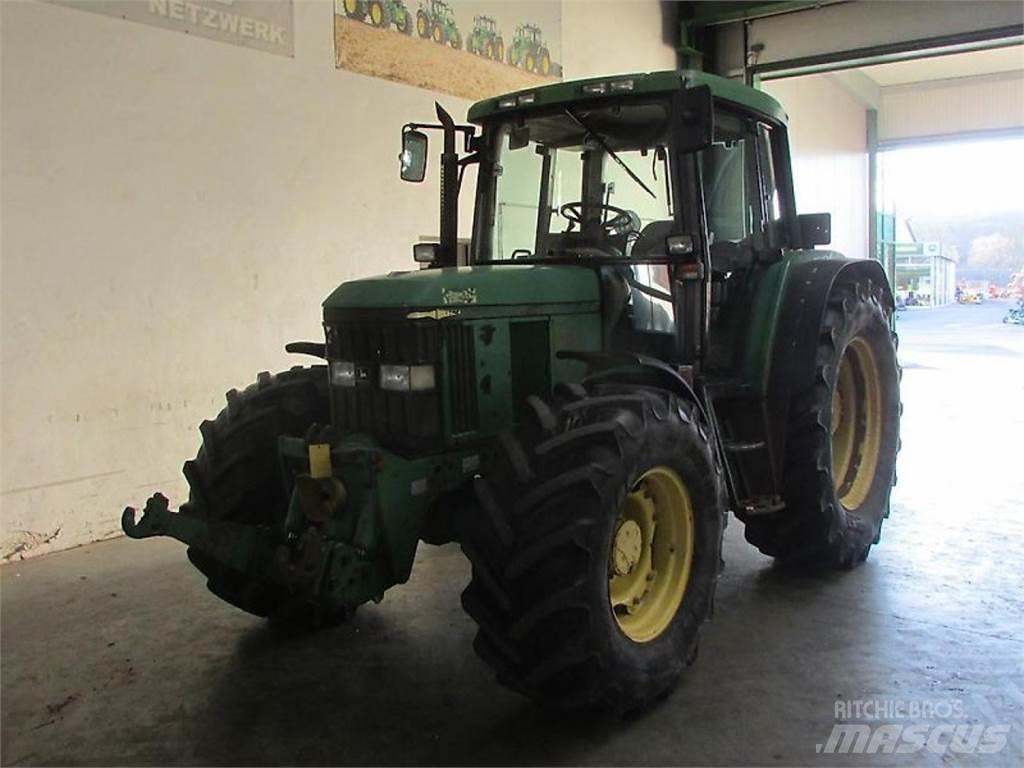 John Deere 6310 الجرارات