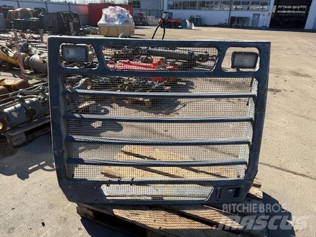 Doosan DL 400 OSŁONA الشاسيه والتعليق