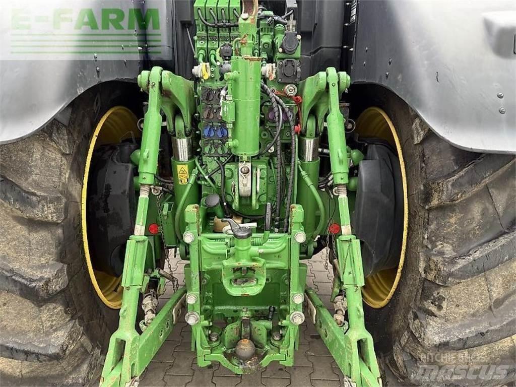 John Deere 6250 r الجرارات