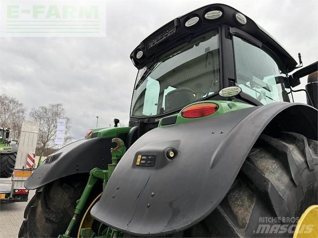 John Deere 6250 r الجرارات