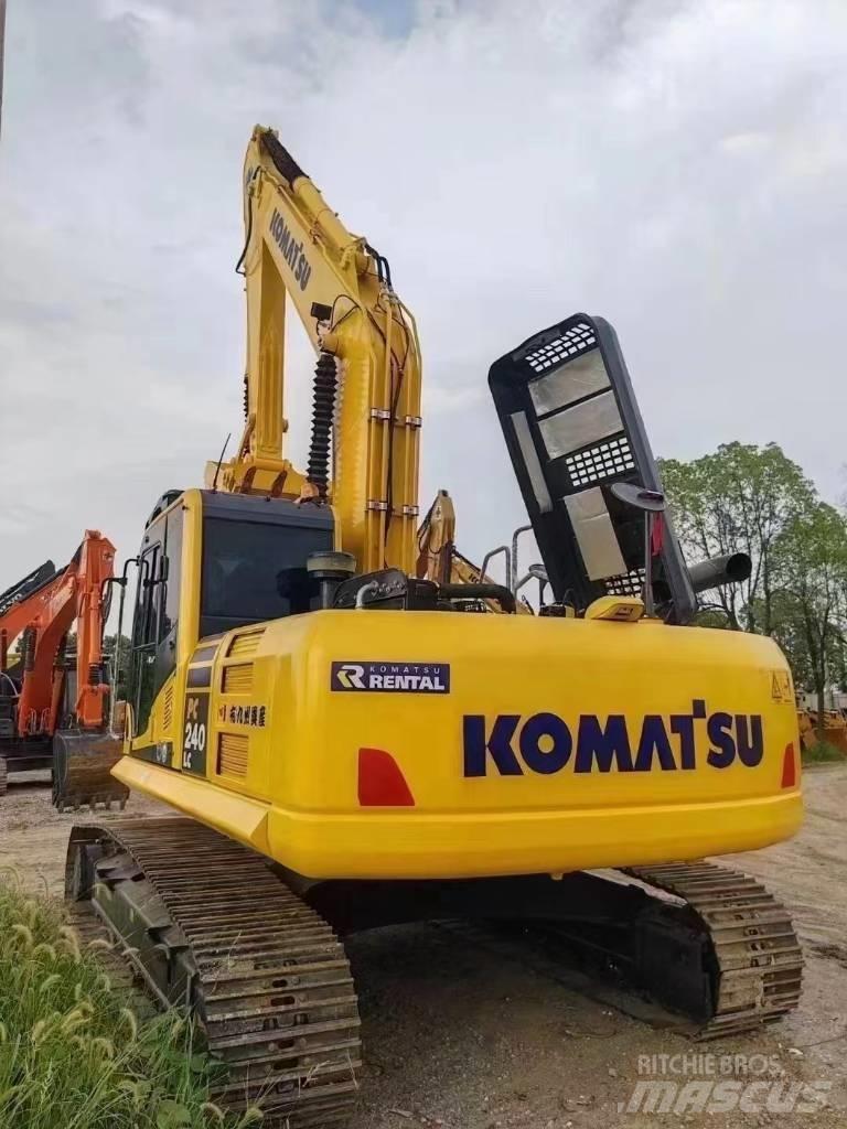 Komatsu 240LC-8 حفارات زحافة