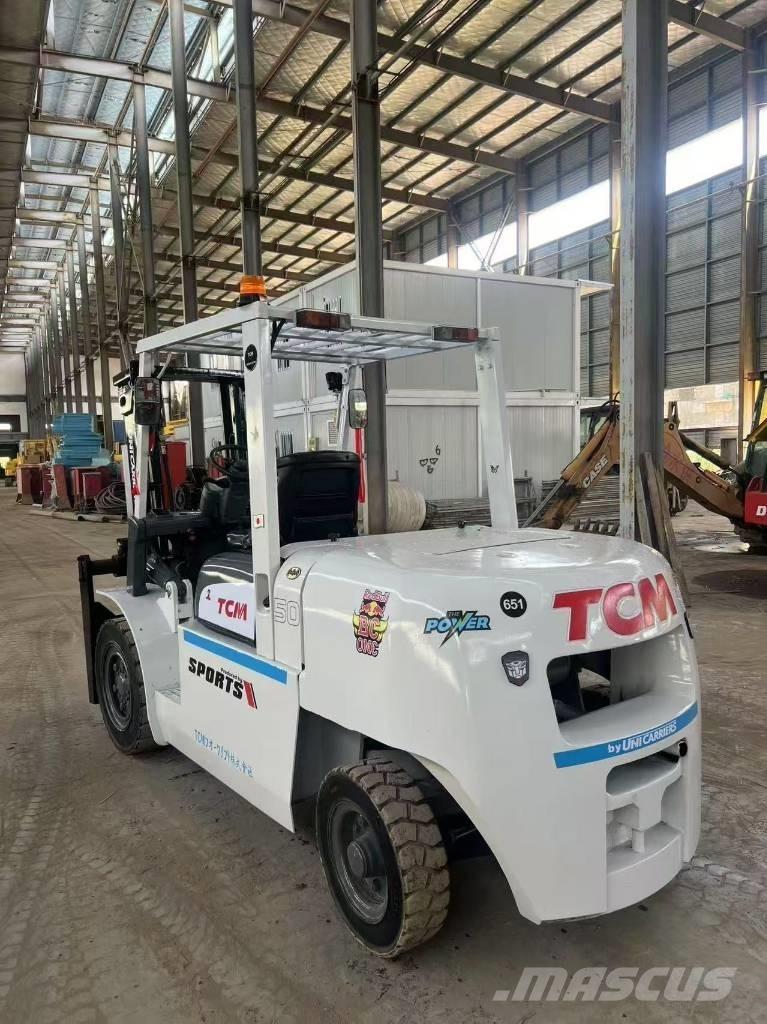 TCM FD 50 شاحنات الديزل