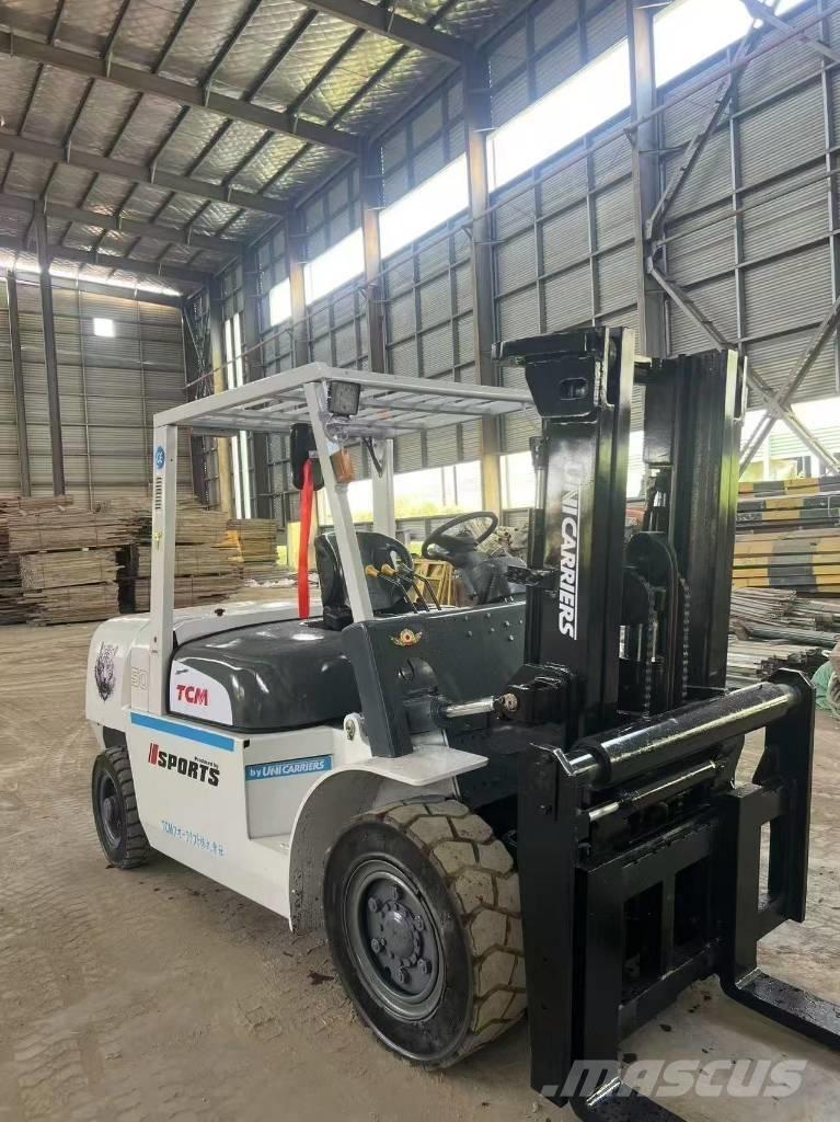 TCM FD 50 شاحنات الديزل