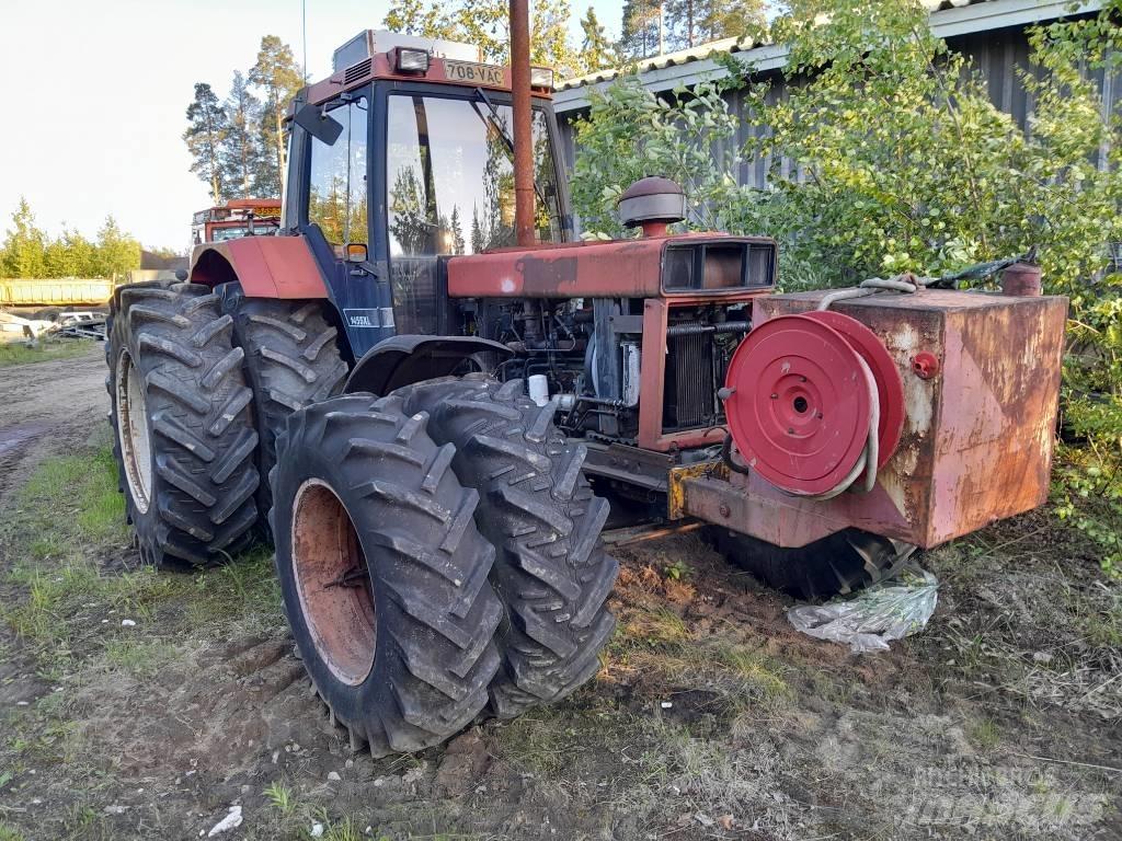 CASE 1455 الجرارات