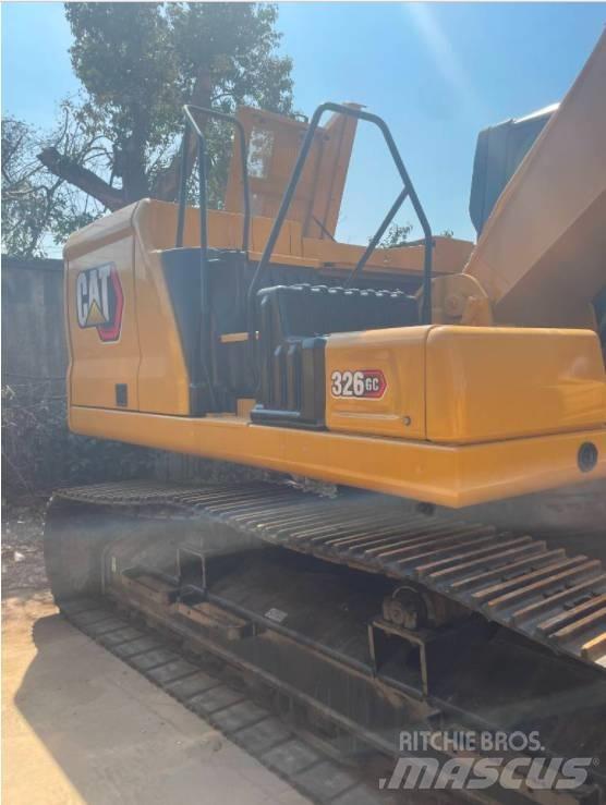 CAT 326 GC حفارات زحافة