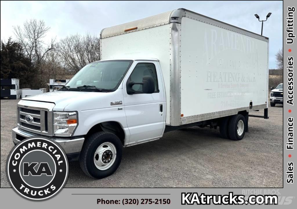 Ford E 350 SD شاحنات ذات هيكل صندوقي