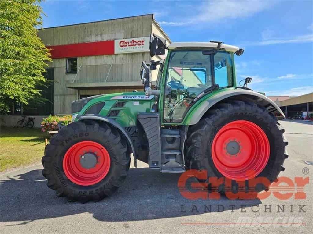 Fendt 718 الجرارات