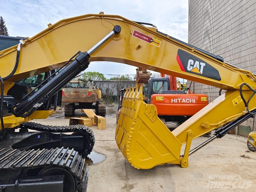 CAT 330 D2L حفارات زحافة