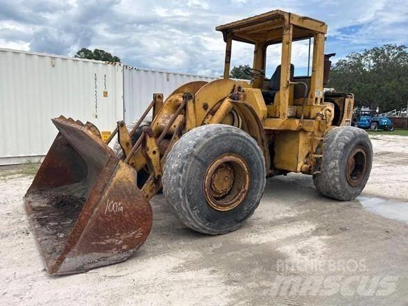 CAT 950 لوادر بعجل
