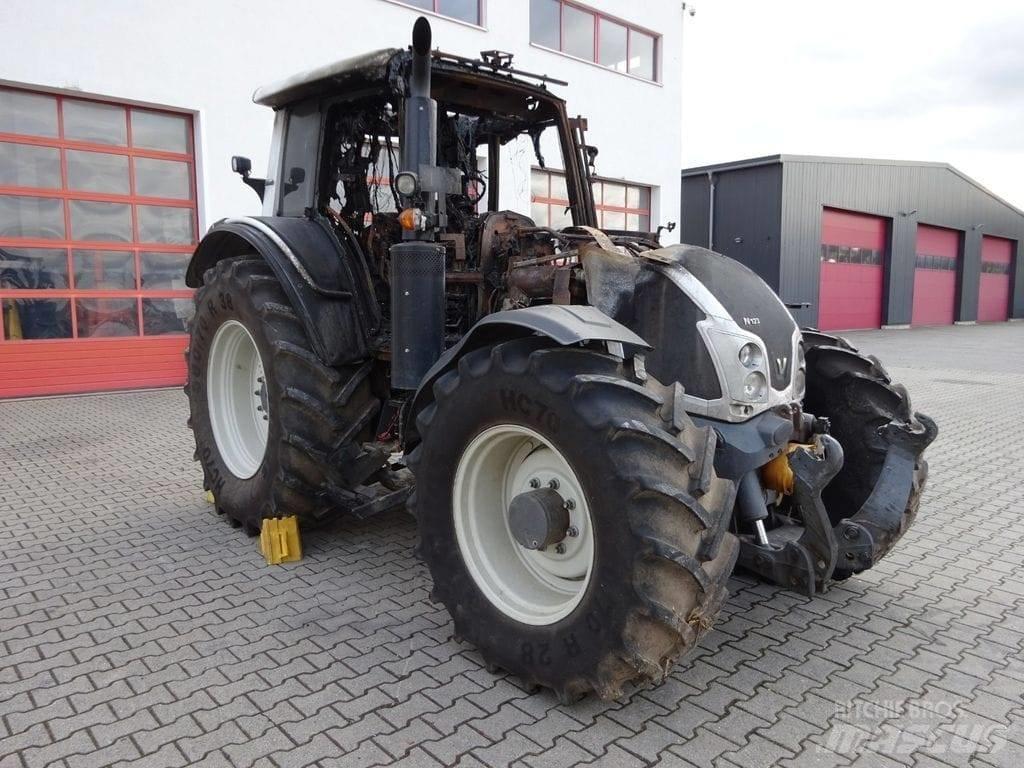 Valtra N123  damper محركات