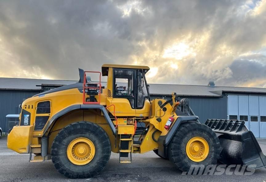 Volvo L180H لوادر بعجل
