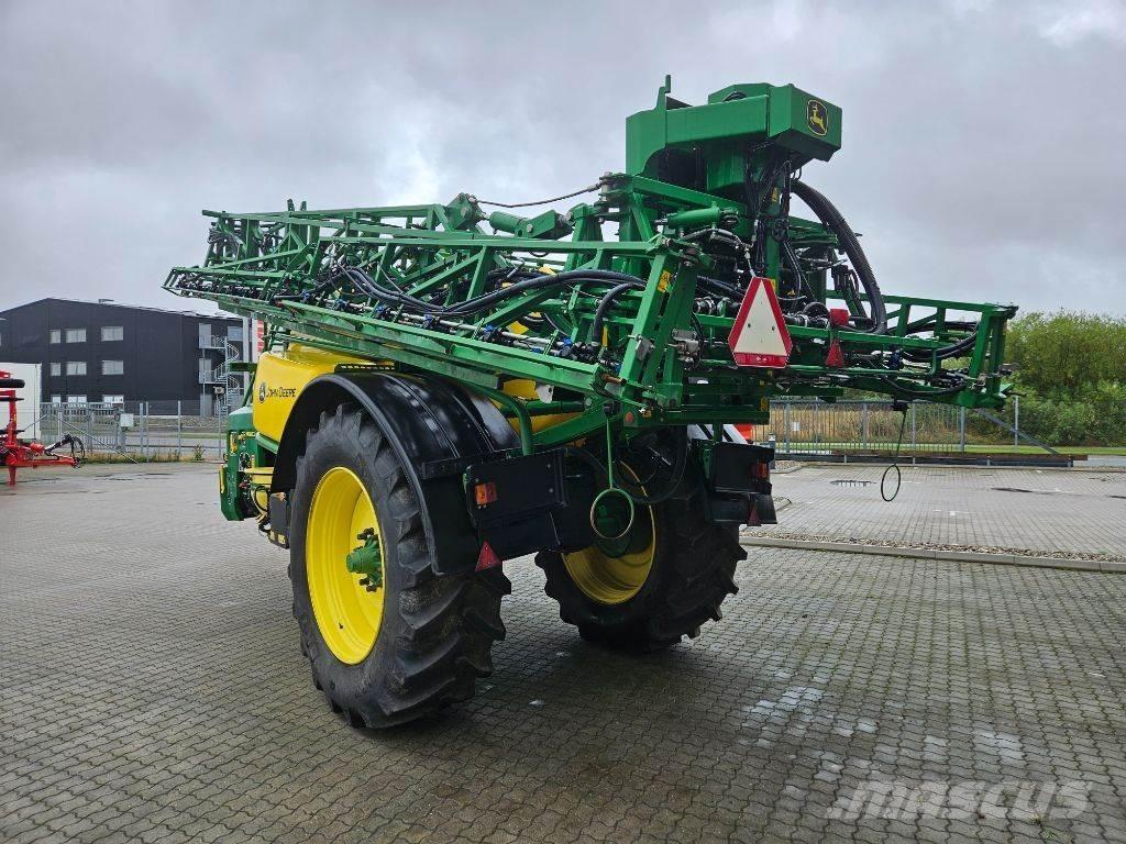 John Deere M692i الرشاشات