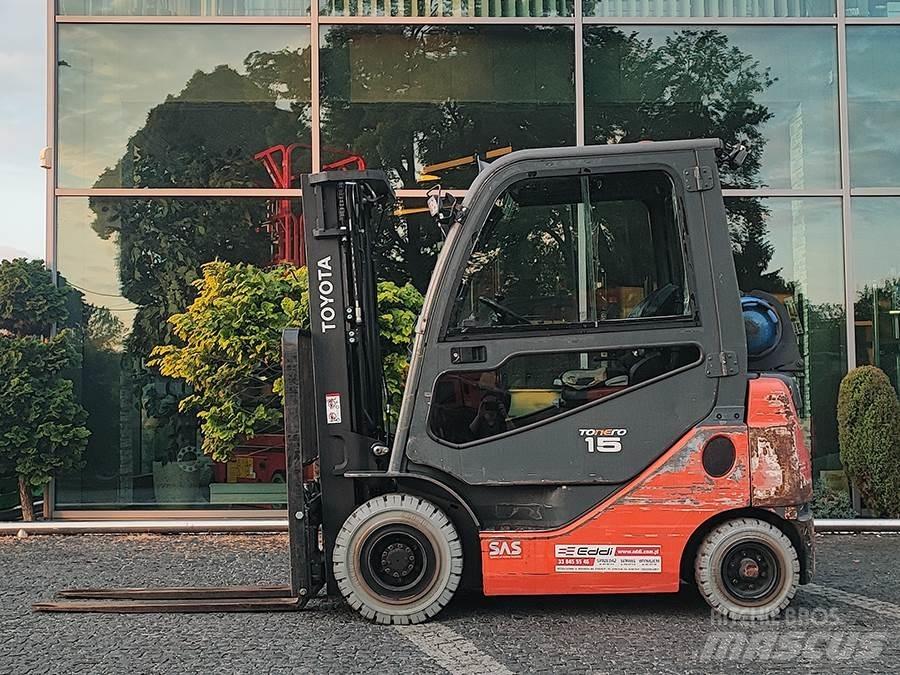 Toyota 02-8FGF15 شاحنات LPG