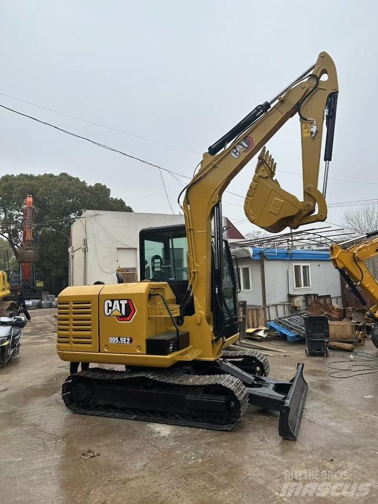 CAT 305.5 حفارات صغيرة أقل من 7 طن (حفارات صغيرة)