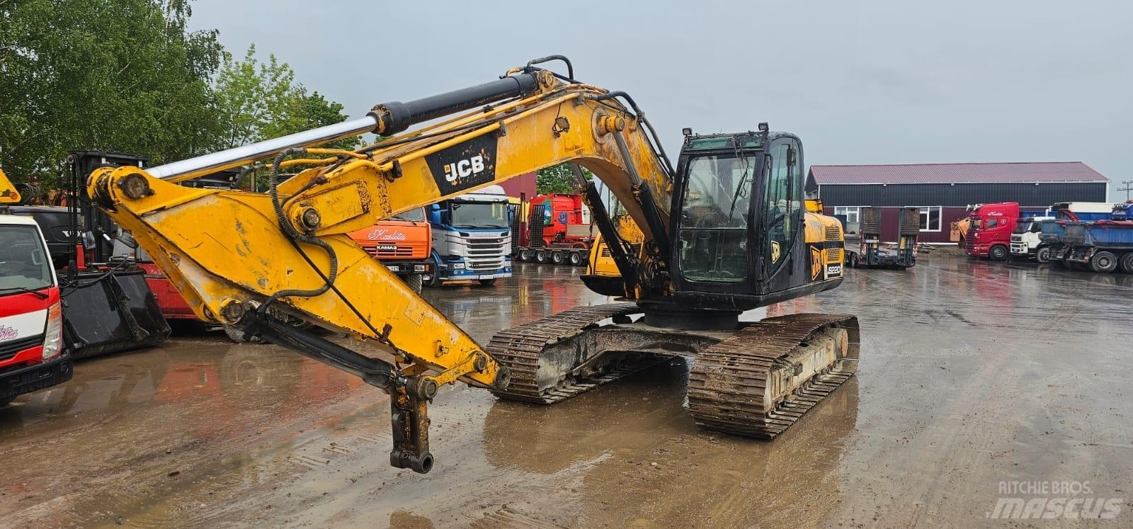 JCB JS 220 LC حفارات زحافة