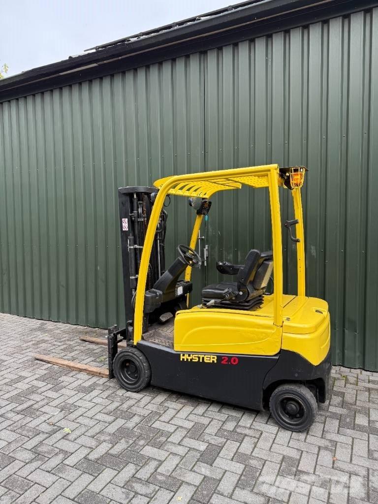 Hyster J 2.00 XN شاحنات ذات رافعات شوكية تعمل بالكهرباء
