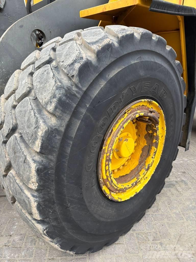 Volvo L 150 E لوادر بعجل