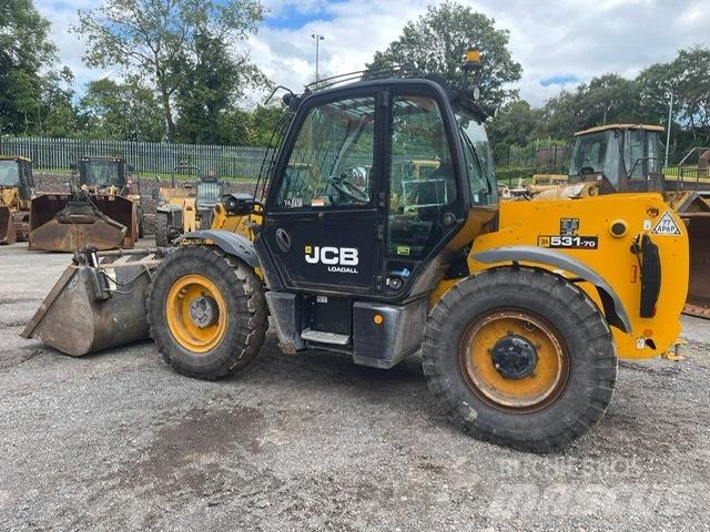 JCB 531-70 مناولات متداخلة