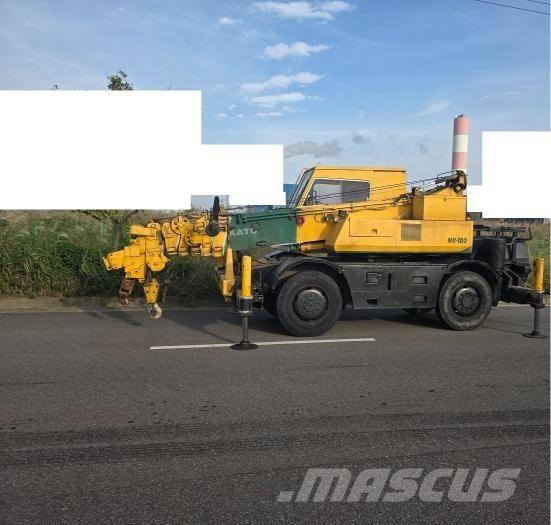 Kato MR 100 رافعات الطرق الوعرة