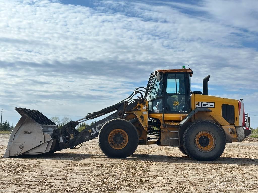 JCB 437 HT لوادر بعجل