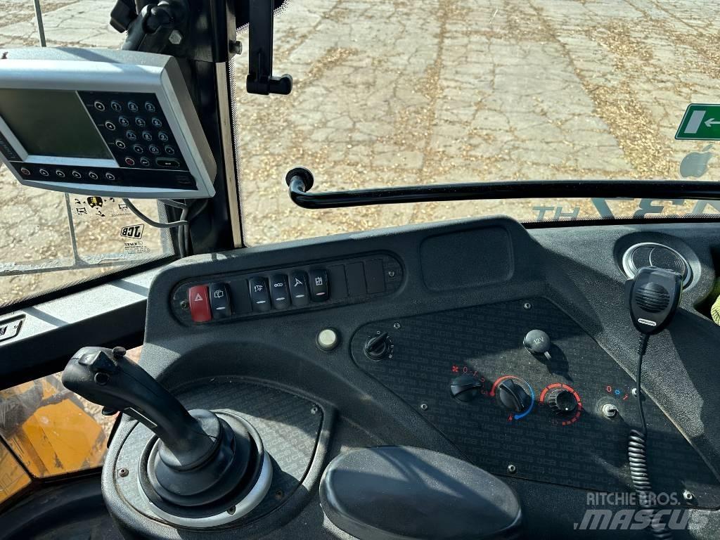 JCB 437 HT لوادر بعجل
