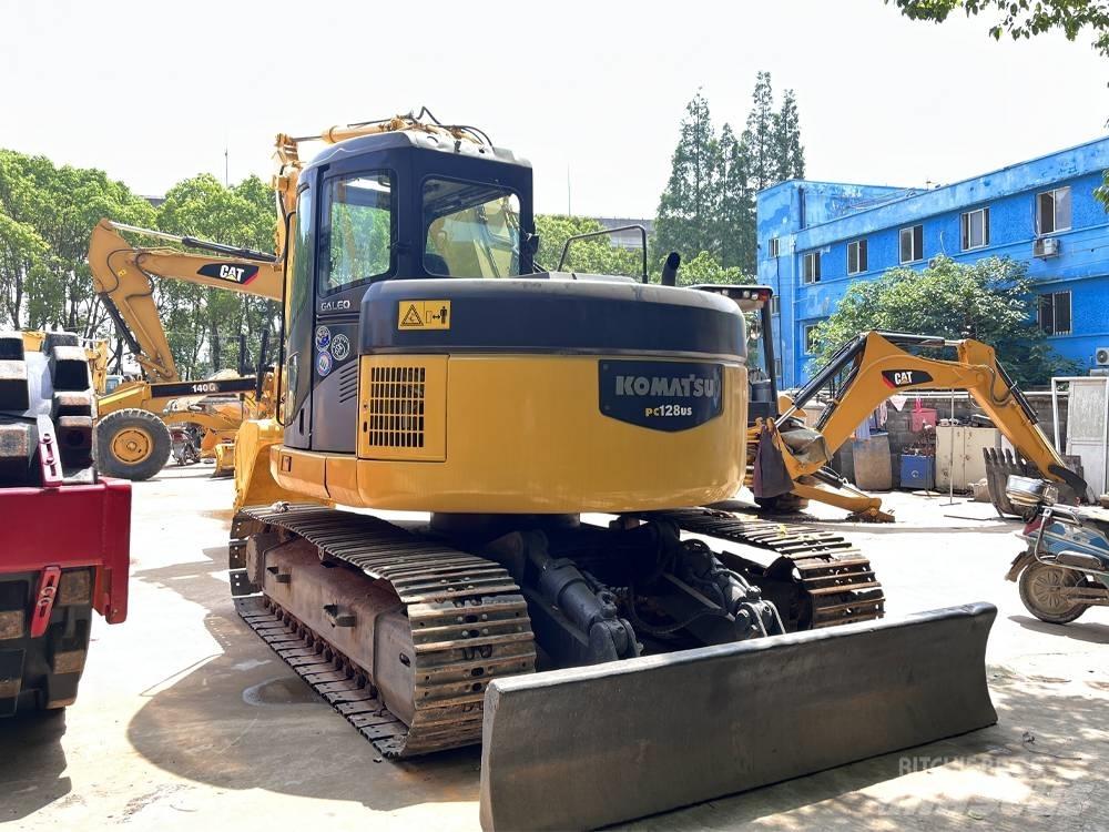 Komatsu PC 128 حفارات زحافة