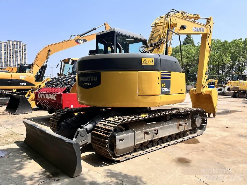 Komatsu PC 128 حفارات زحافة