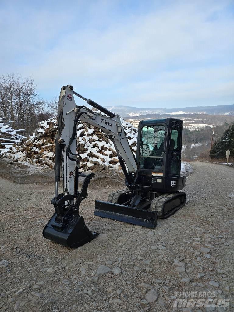 Bobcat E 32 حفارات صغيرة أقل من 7 طن (حفارات صغيرة)