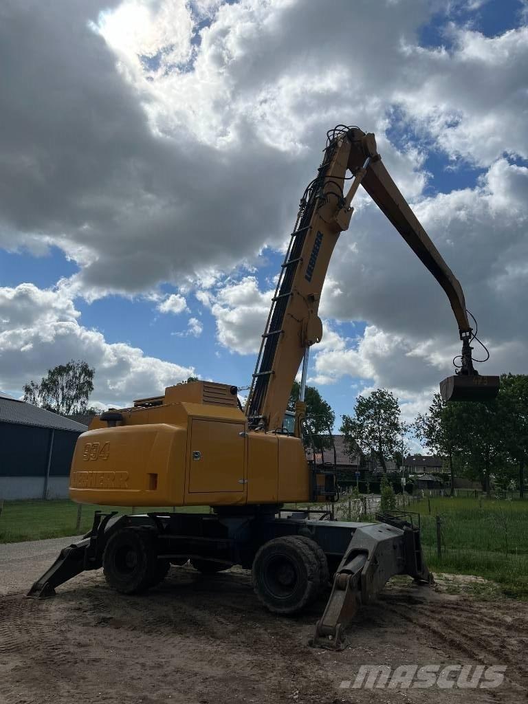 Liebherr 934 مناولات المخلفات / مناولات صناعية