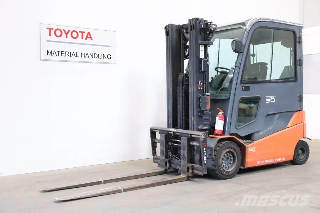 Toyota 8FBMT30 شاحنات ذات رافعات شوكية تعمل بالكهرباء