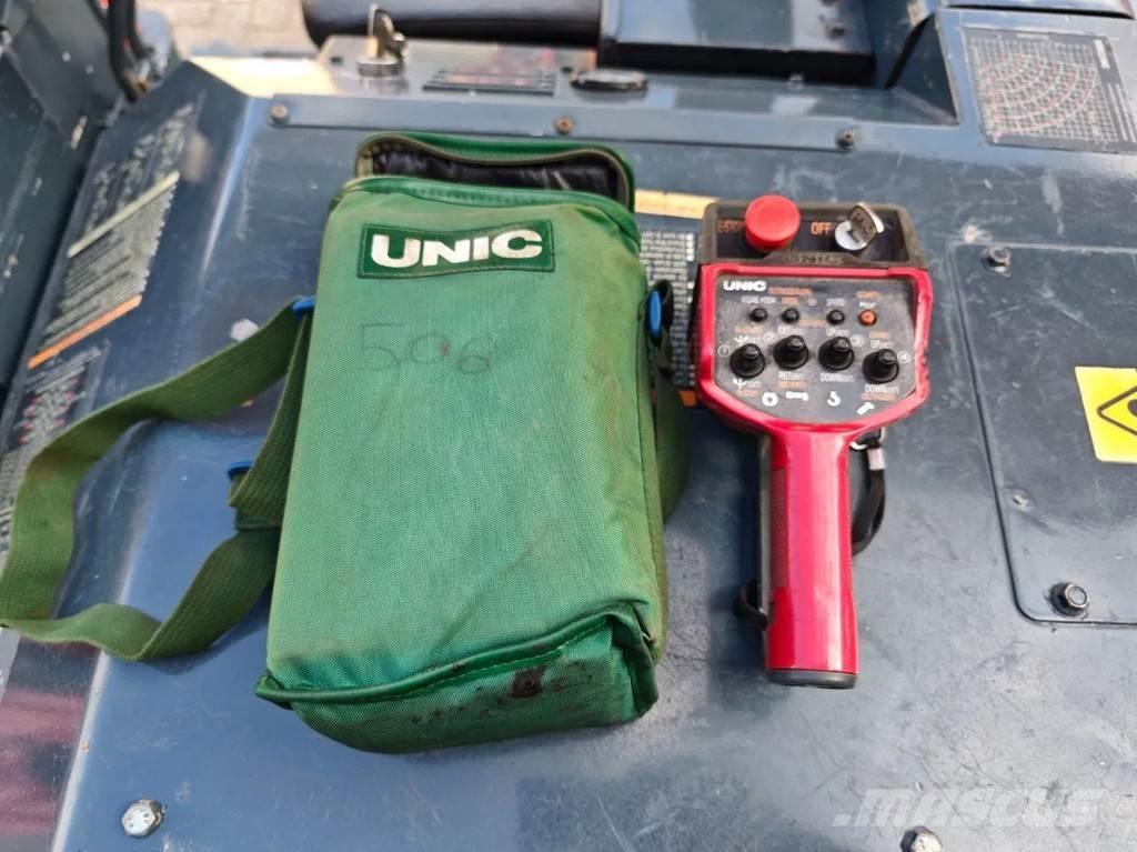 Unic URW 506 CDE رافعات مجنزرة