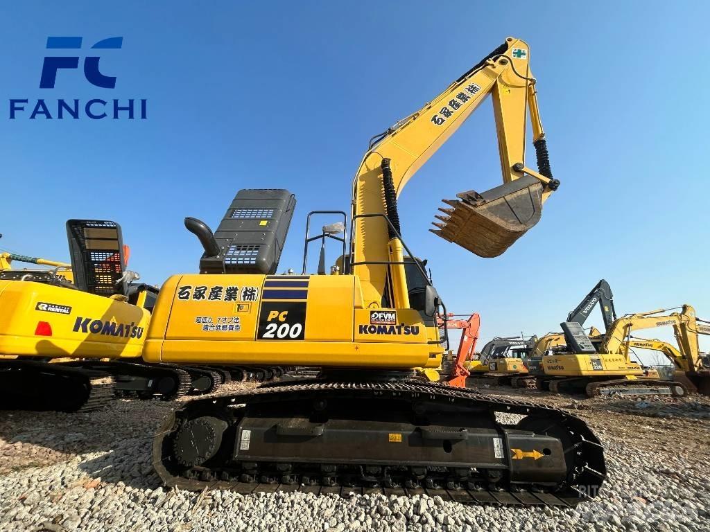 Komatsu PC 200-8 حفارات زحافة