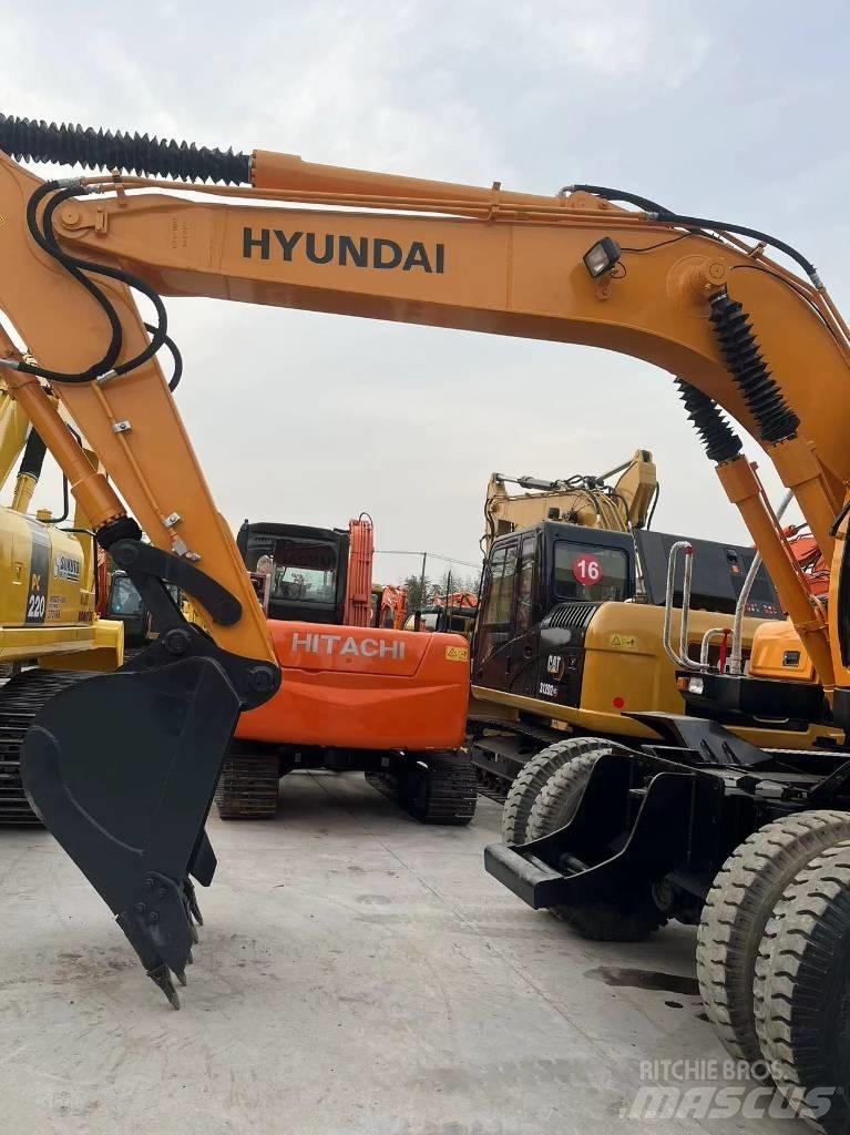 Hyundai R 150W-9 حفارات بعجل
