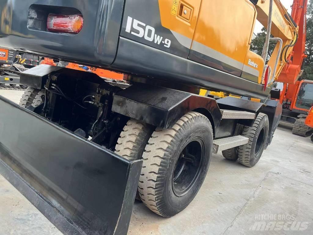 Hyundai R 150W-9 حفارات بعجل