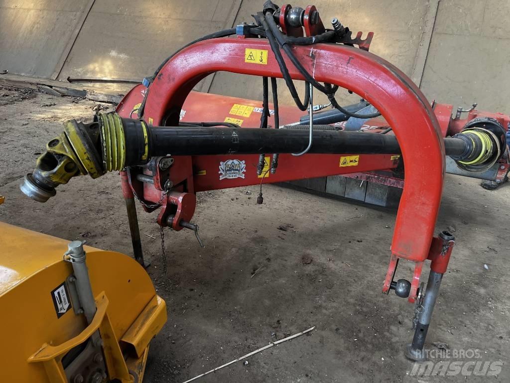 Kuhn TBES 262 جزازات وأغطية المراعي
