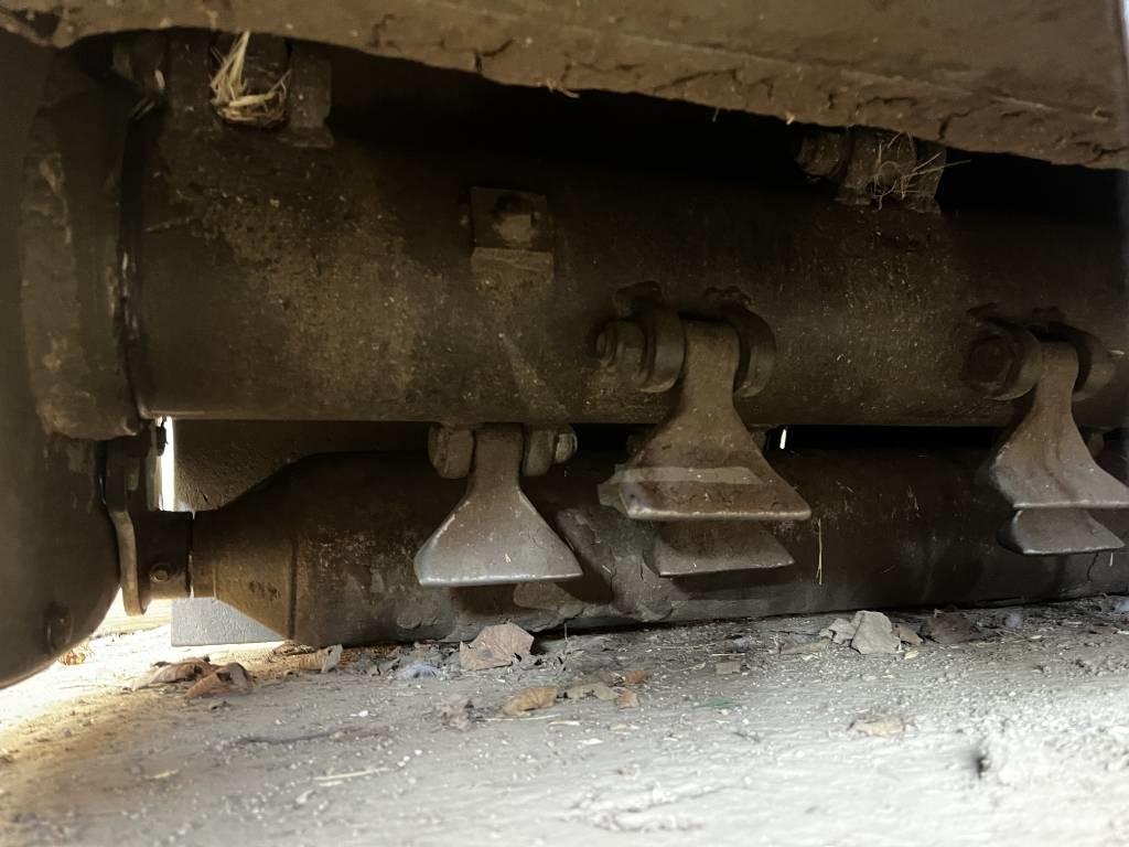 Kuhn TBES 262 جزازات وأغطية المراعي
