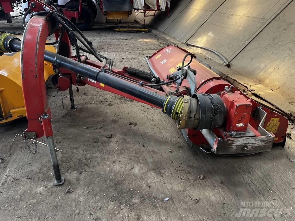 Kuhn TBES 262 جزازات وأغطية المراعي