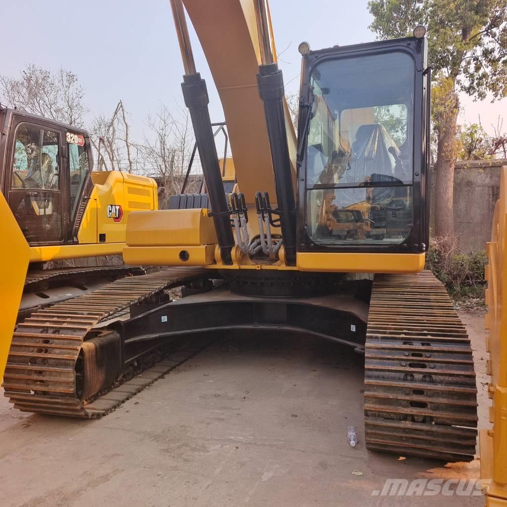 CAT 326D حفارات زحافة
