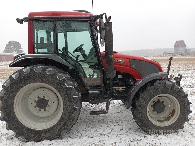 Valtra A 93 HITECH الجرارات
