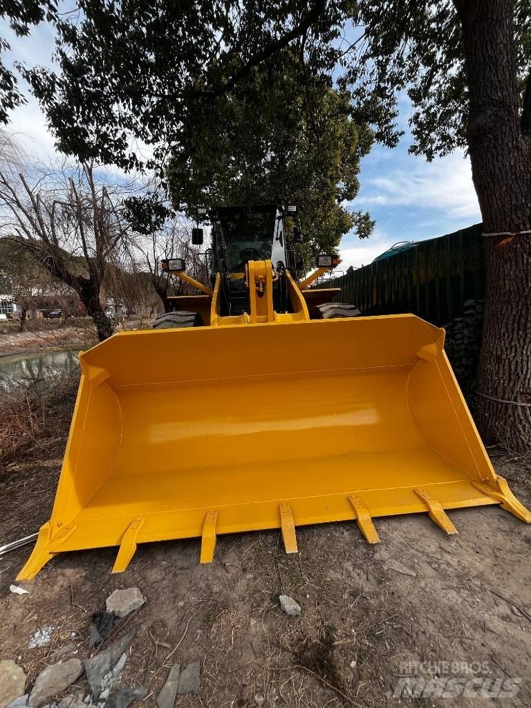 Komatsu WA 380-3 لوادر بعجل
