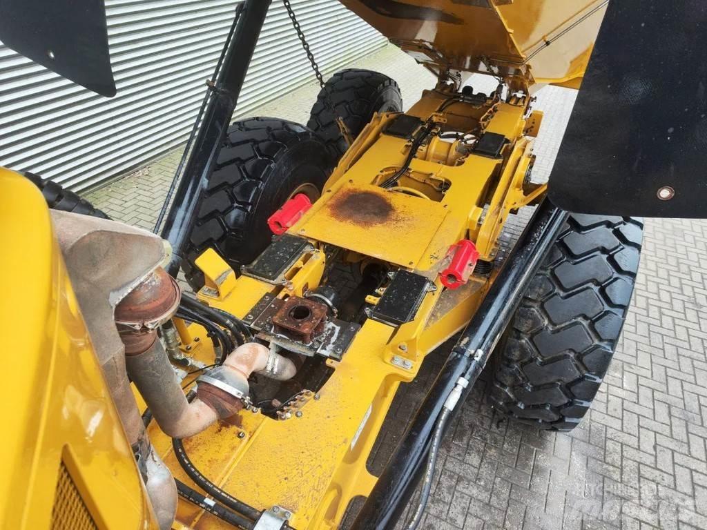 CAT 725 C2 6x6 ساحبات مفصلية