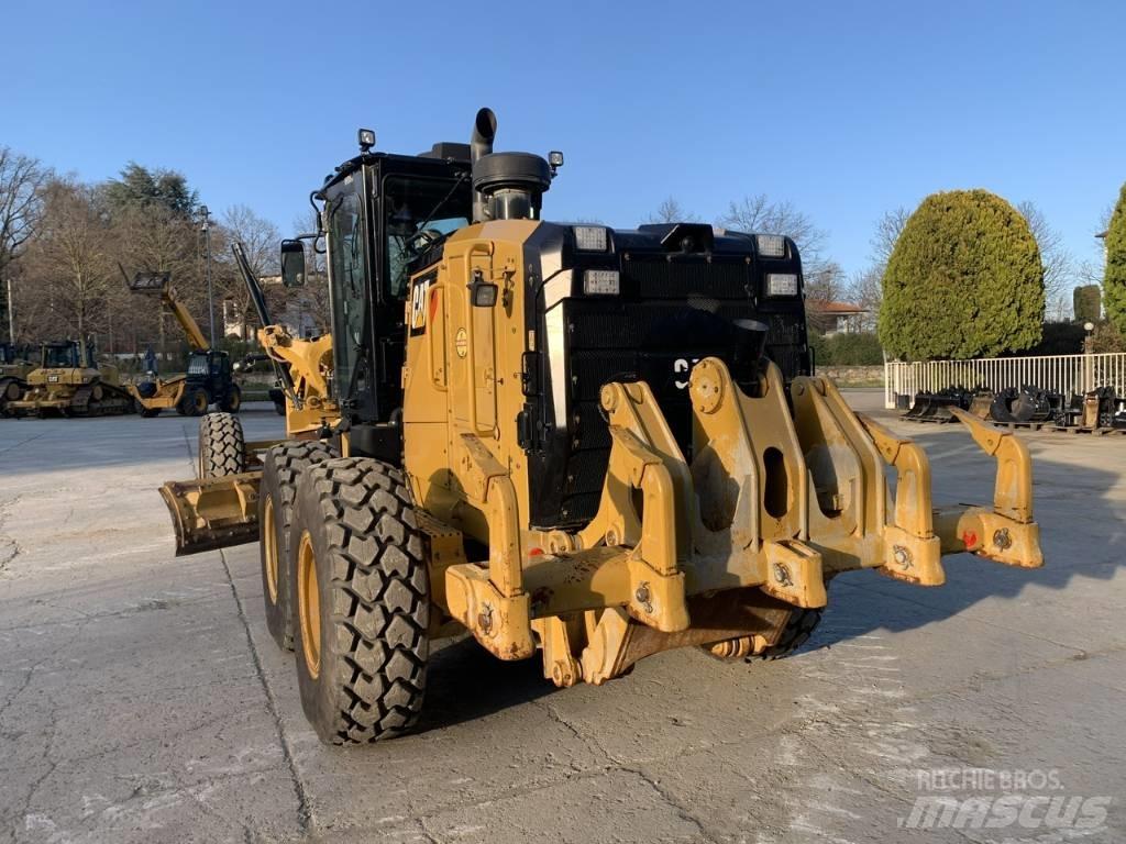 CAT 140 M 3 معدات تمهيد الطرق