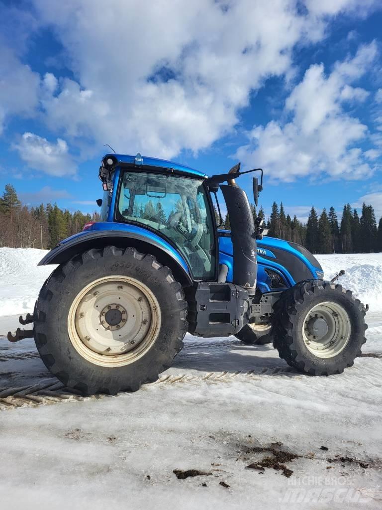 Valtra T174e Direct الجرارات